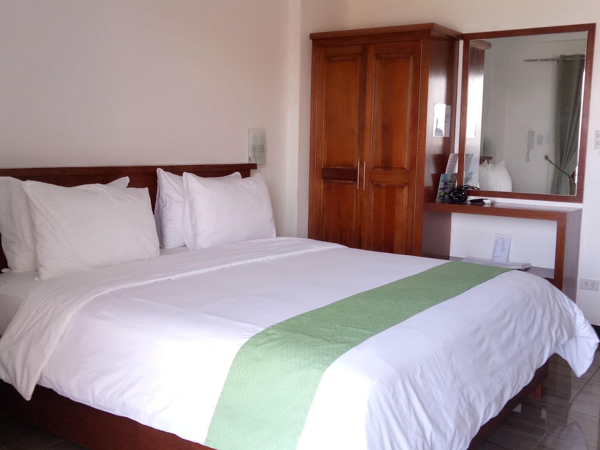 Manarra Sea View Resort Puerto Galera Extérieur photo