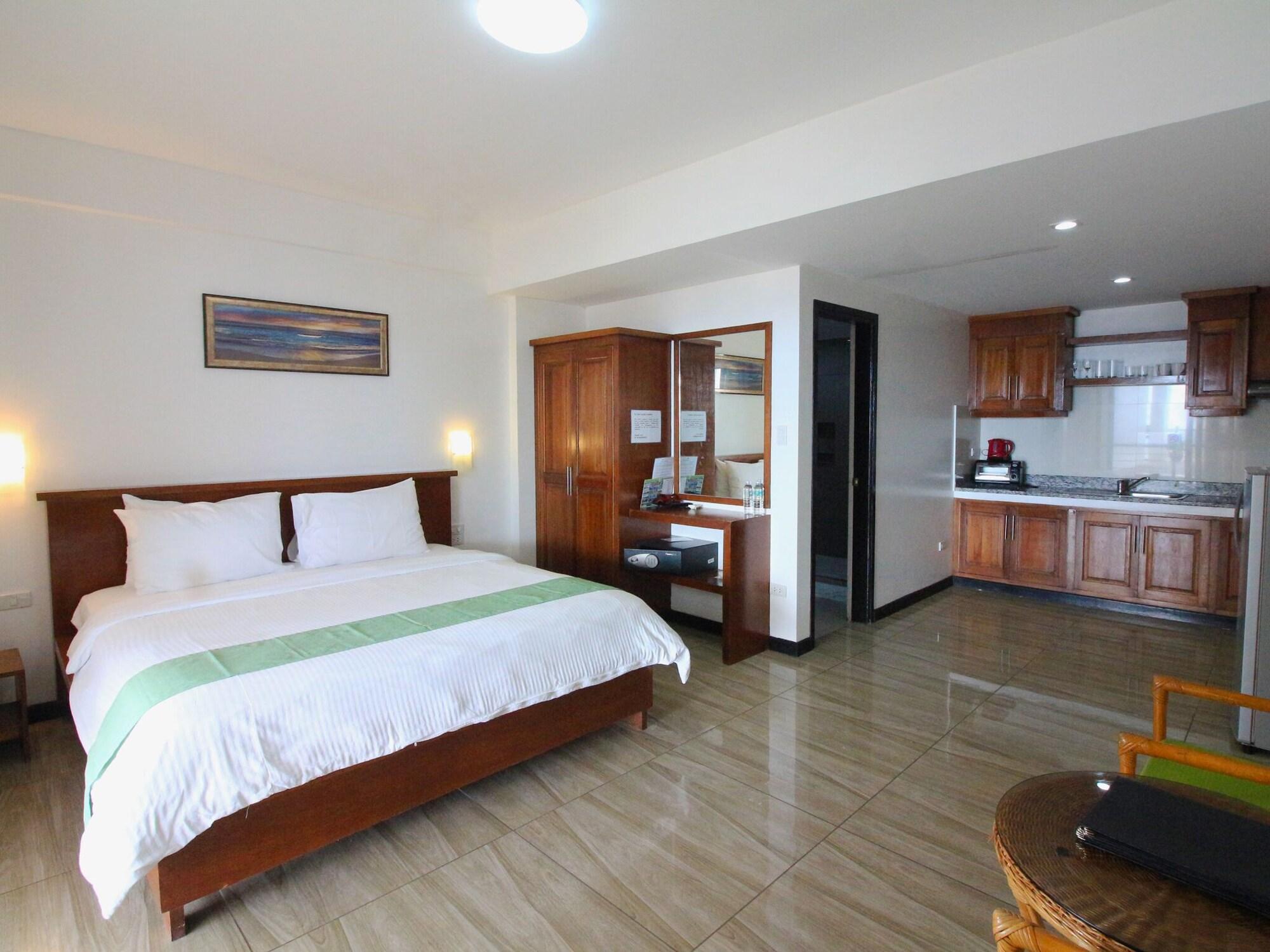 Manarra Sea View Resort Puerto Galera Extérieur photo