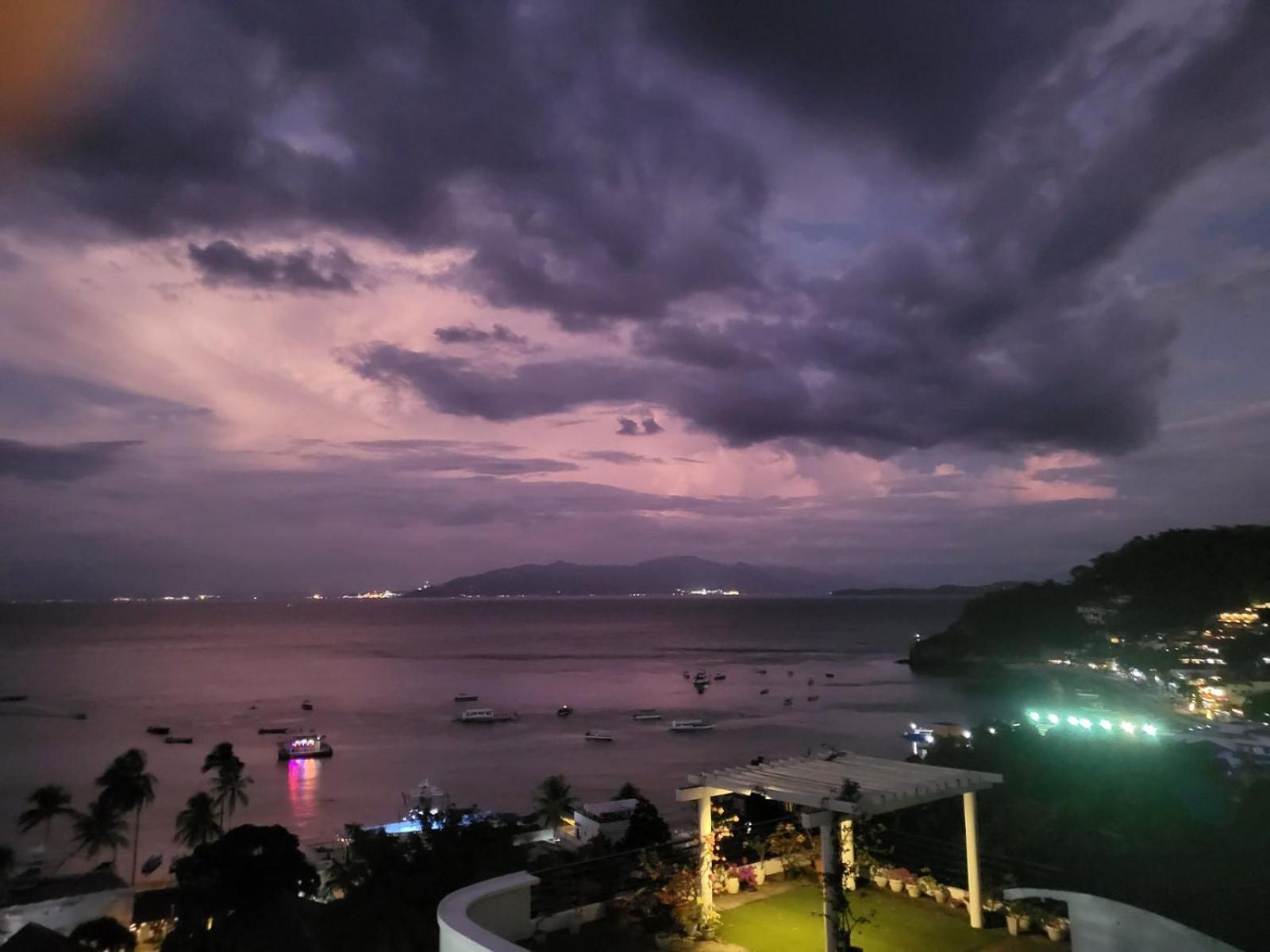 Manarra Sea View Resort Puerto Galera Extérieur photo