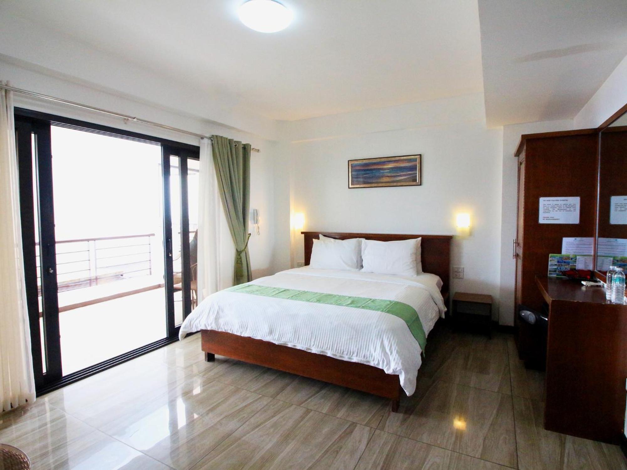 Manarra Sea View Resort Puerto Galera Extérieur photo