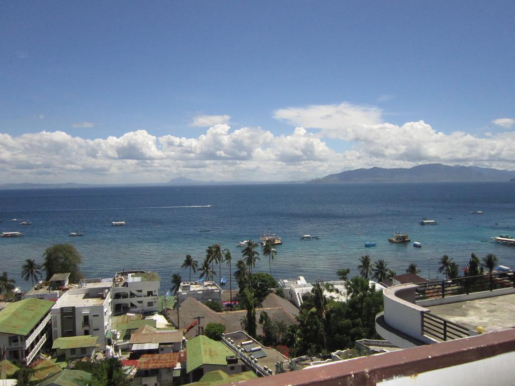 Manarra Sea View Resort Puerto Galera Extérieur photo